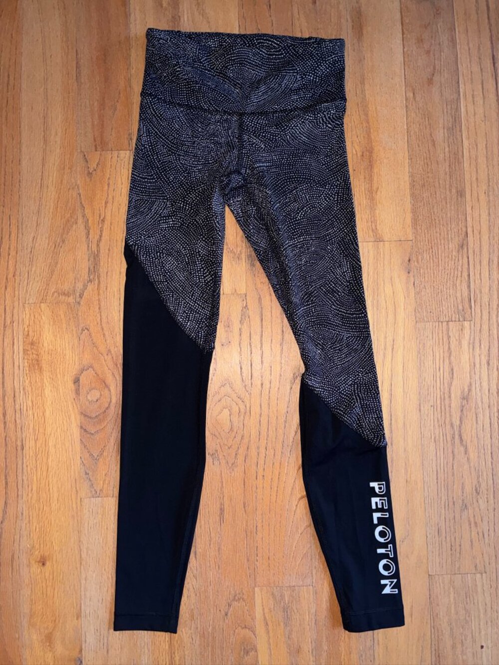 Peloton x lululemon Black White Print Pocket Leggings Women's Size 4